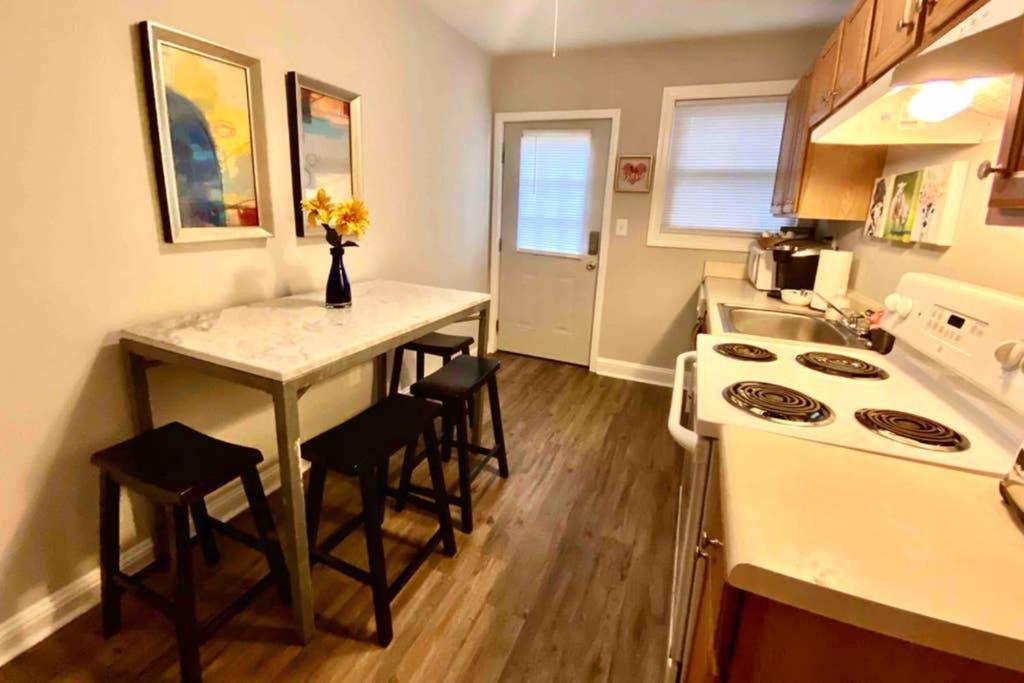 Darling Cottage In University Park ローリー エクステリア 写真